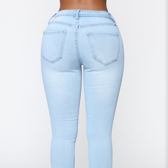 Fashion Nova High Rise Skinny Jeans - Picture 4 of 4
